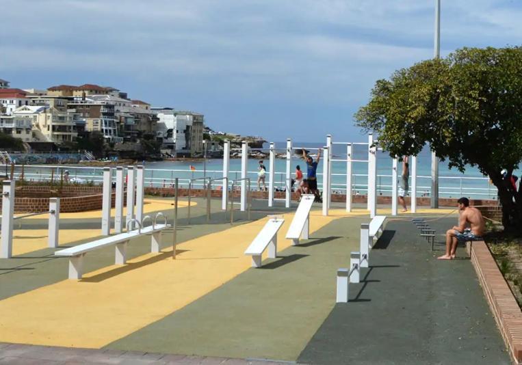 Best Location At Bondi Beach, On The Beach! Apartment Sydney Luaran gambar