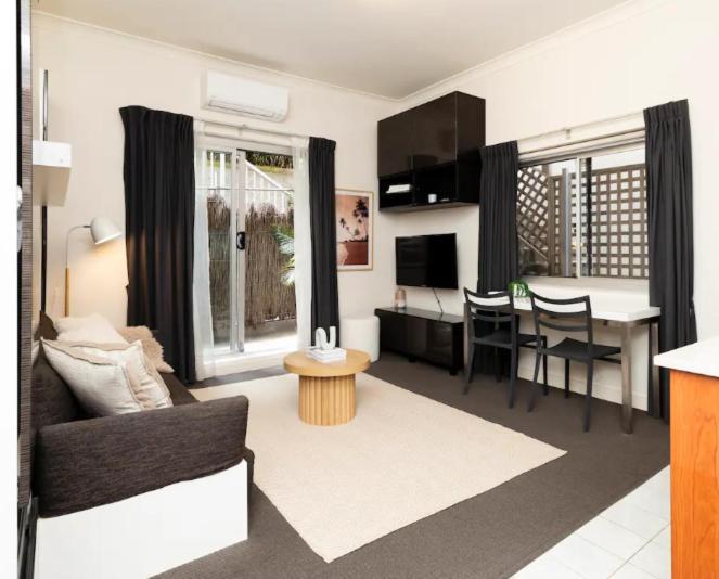 Best Location At Bondi Beach, On The Beach! Apartment Sydney Luaran gambar